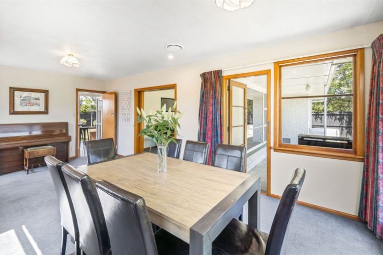 Photo of property in 48 Grahams Road, Ilam, Christchurch, 8041