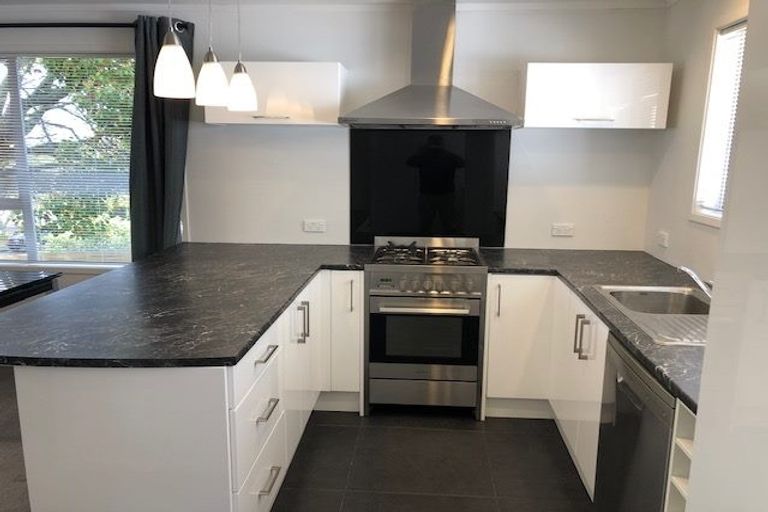 Photo of property in 1 Airey Place, Torbay, Auckland, 0630