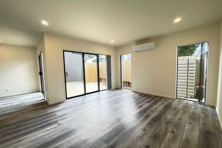 Photo of property in 114c Bruce Mclaren Road, Henderson, Auckland, 0612