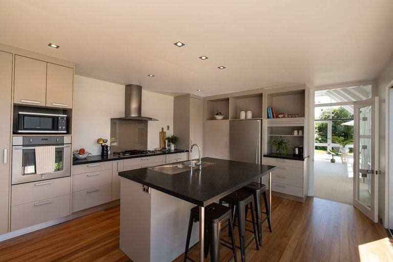 Photo of property in 10 Doralto Road, Frankleigh Park, New Plymouth, 4310