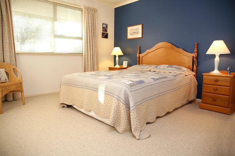 Photo of property in 13 Anton Place, Takanini, 2112