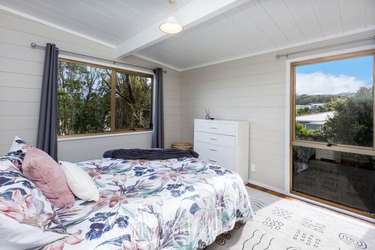 Photo of property in 52 Cypress Drive, Maungaraki, Lower Hutt, 5010