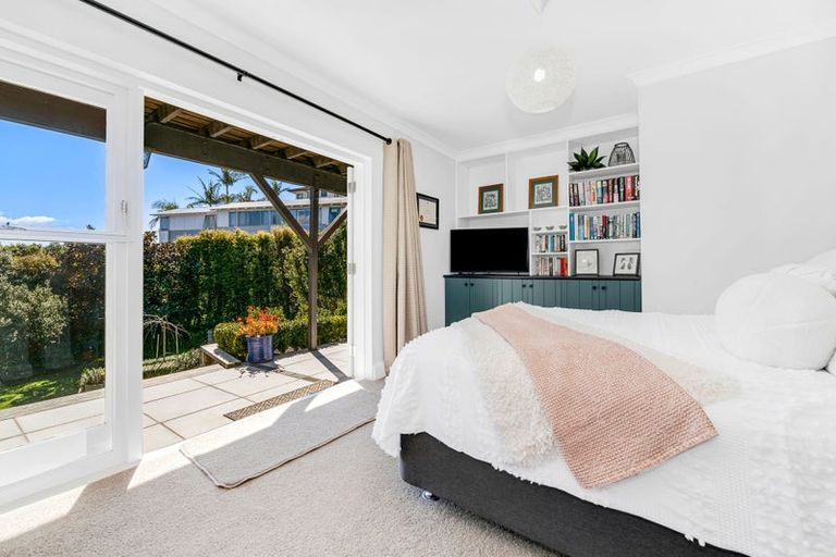 Photo of property in 23 Copperfield Terrace, Mellons Bay, Auckland, 2014