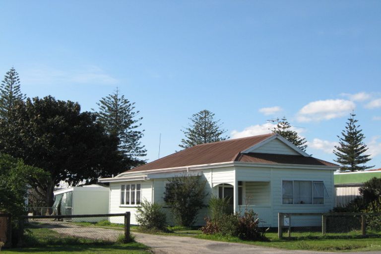 Photo of property in 147 Queen Street, Wairoa, 4108