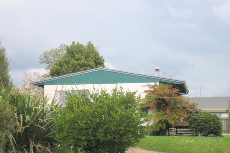 Photo of property in 24 Sequoia Crescent, Owhata, Rotorua, 3010