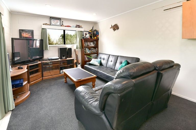 Photo of property in 37 Rawhiti Road, Manly, Whangaparaoa, 0930