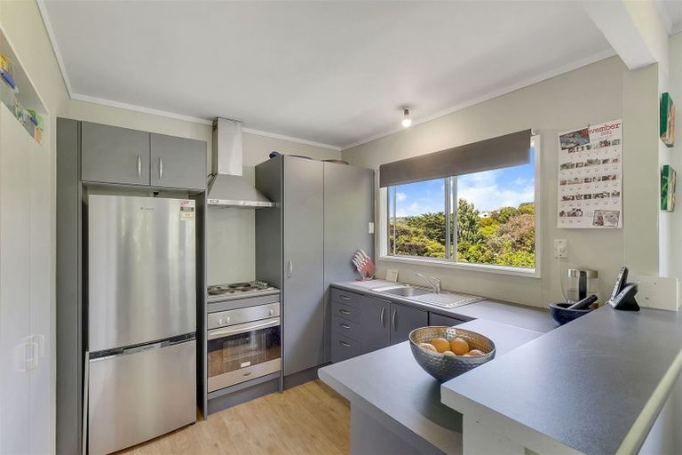 Photo of property in 14a Penryn Drive, Camborne, Porirua, 5026