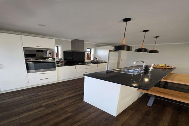 Photo of property in 3 Highland View Drive, Tokomaru, Palmerston North, 4474