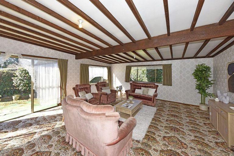 Photo of property in 1/25 Aorangi Road, Bryndwr, Christchurch, 8053