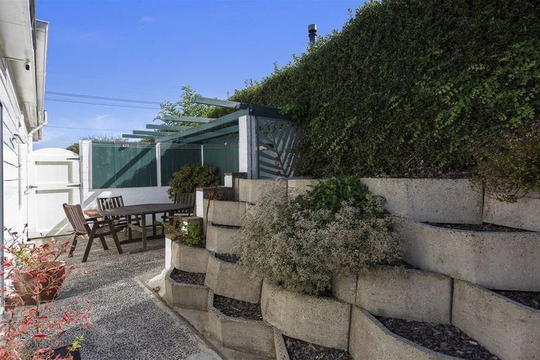 Photo of property in 6 Bernard Street, Kenmure, Dunedin, 9011