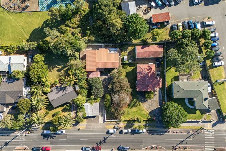 Photo of property in 21 Saint Leonards Road, Kelston, Auckland, 0602