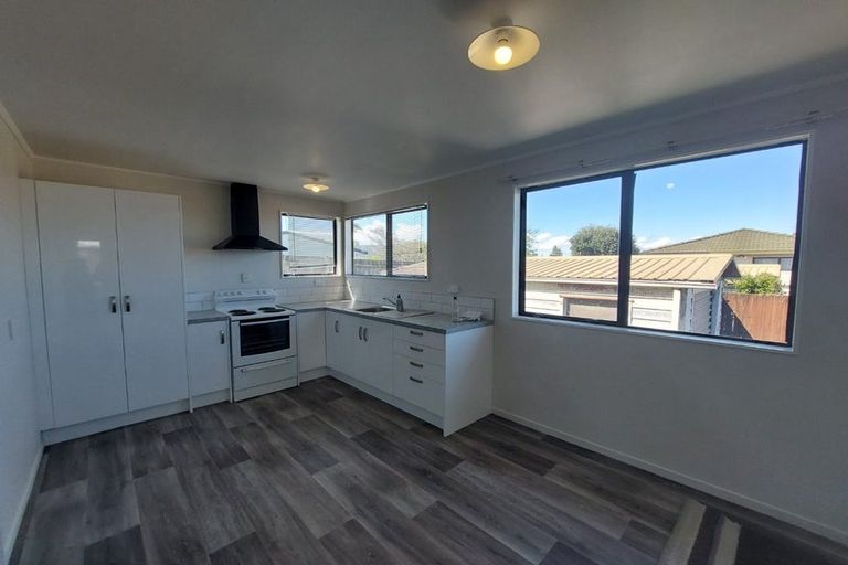 Photo of property in 2/19 Silver Creek Road, Weymouth, Auckland, 2103