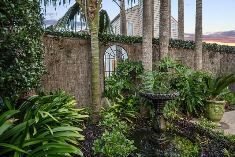 Photo of property in 1/13 Milford Road, Milford, Auckland, 0620