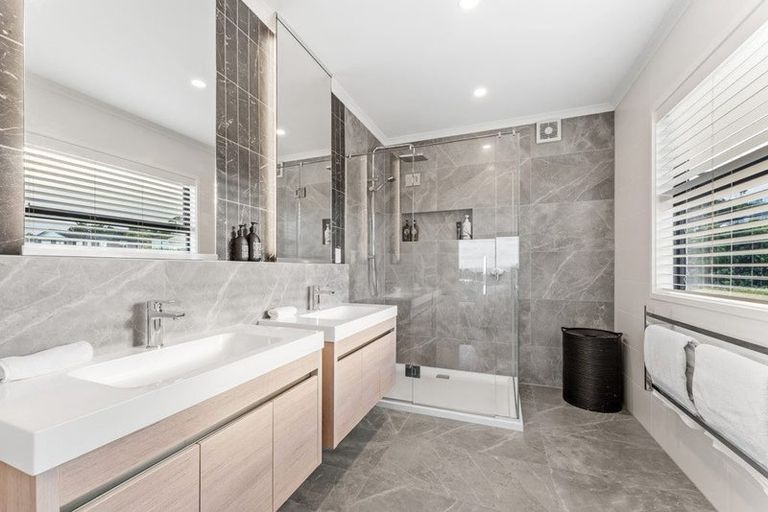 Photo of property in 20 Woodridge Drive, Stanmore Bay, Whangaparaoa, 0932