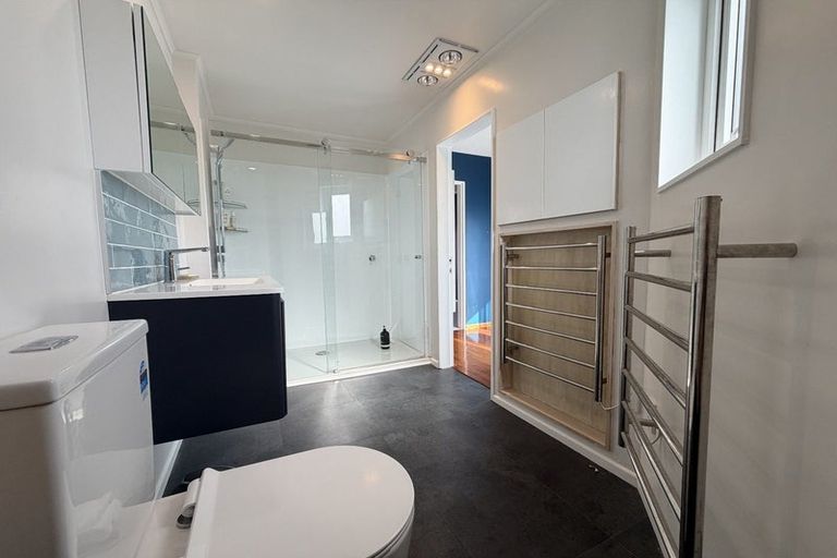 Photo of property in 4 School Road, Plimmerton, Porirua, 5026