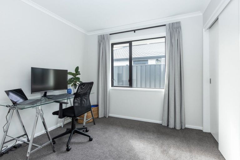 Photo of property in 15 Hikawera Drive, Frimley, Hastings, 4120