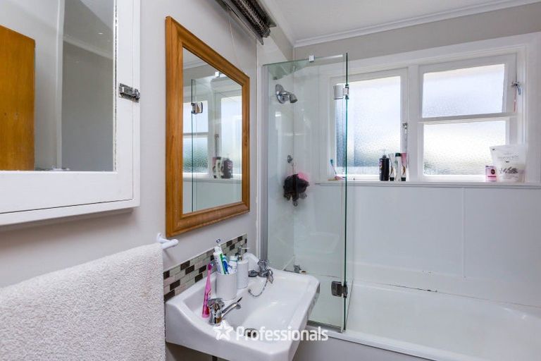 Photo of property in 2/10 Hildreth Street, Trentham, Upper Hutt, 5018