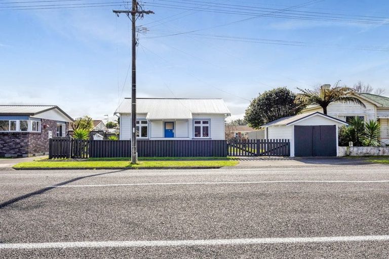 Photo of property in 10 Erin Street, Hawera, 4610