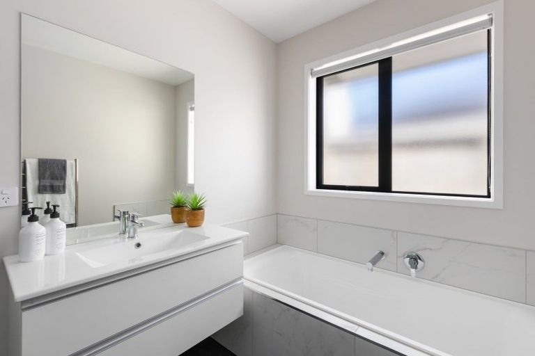 Photo of property in 35 Pakanga Grove, Pyes Pa, Tauranga, 3112