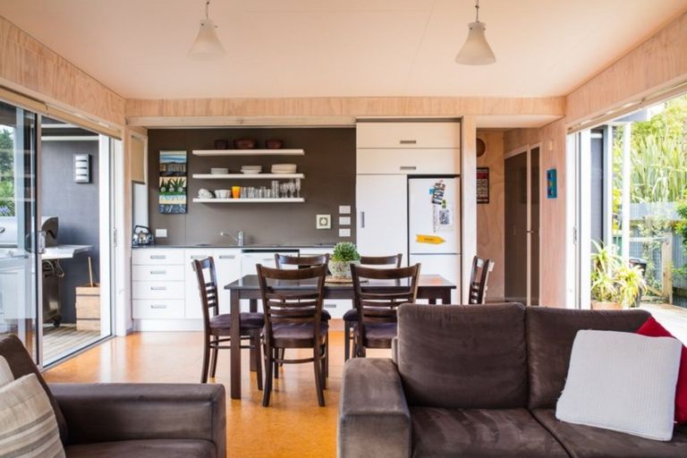 Photo of property in 36b Tasman Parade, Oakura, 4314