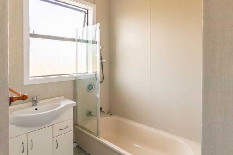 Photo of property in 2 Robertson Street, Richmond, Invercargill, 9810