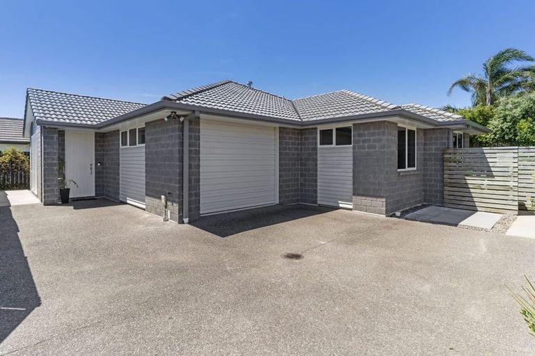 Photo of property in 33 Denny Hulme Drive, Mount Maunganui, 3116