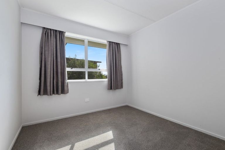Photo of property in 4 Luxor Place, Pomare, Rotorua, 3015