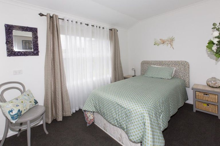 Photo of property in 3 Tua Tua Place, Baylys Beach, Dargaville, 0377
