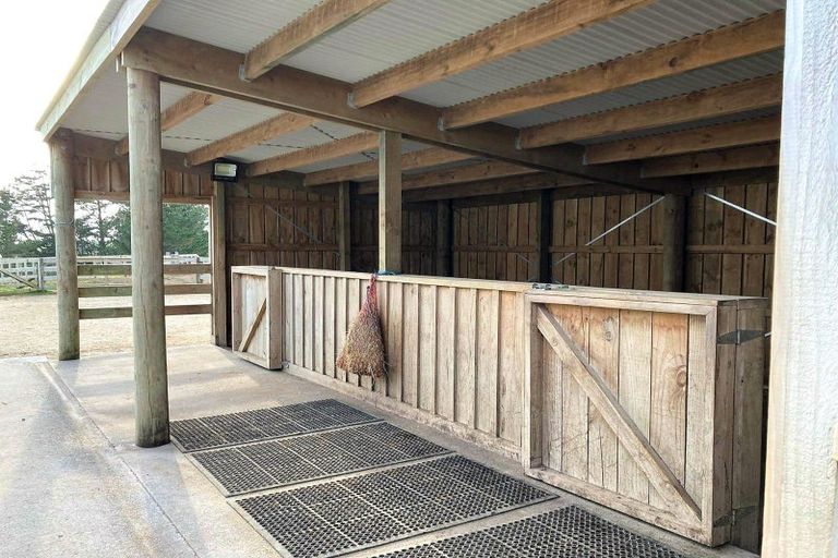 Photo of property in 1375 Carrington Road, Hurworth, New Plymouth, 4371