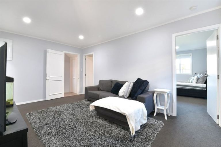 Photo of property in 78 Mayfair Crescent, Mairangi Bay, Auckland, 0630