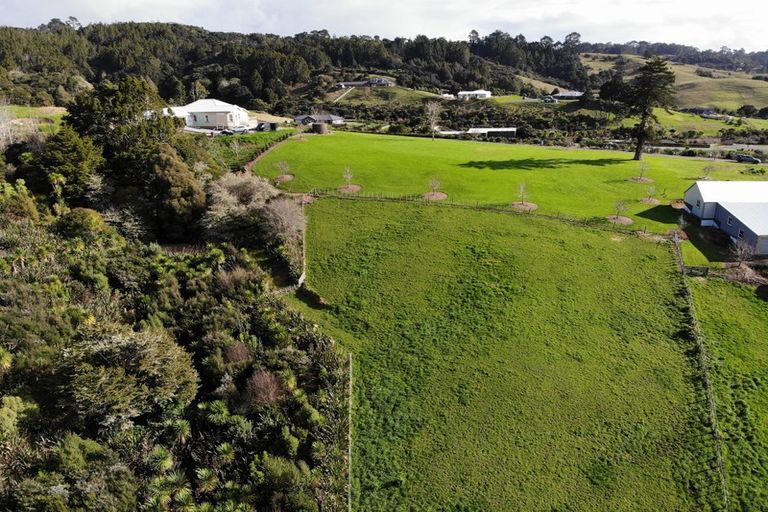 Photo of property in 33 Osbaldiston Lane, Kaukapakapa, 0873