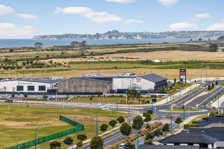 Photo of property in 33 Te Kio Crescent, Papamoa Beach, Papamoa, 3118