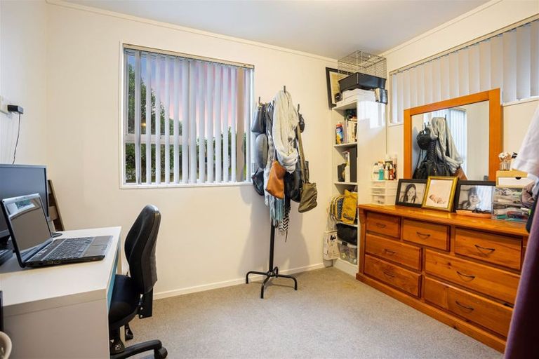 Photo of property in 8 Sari Place, Massey, Auckland, 0614