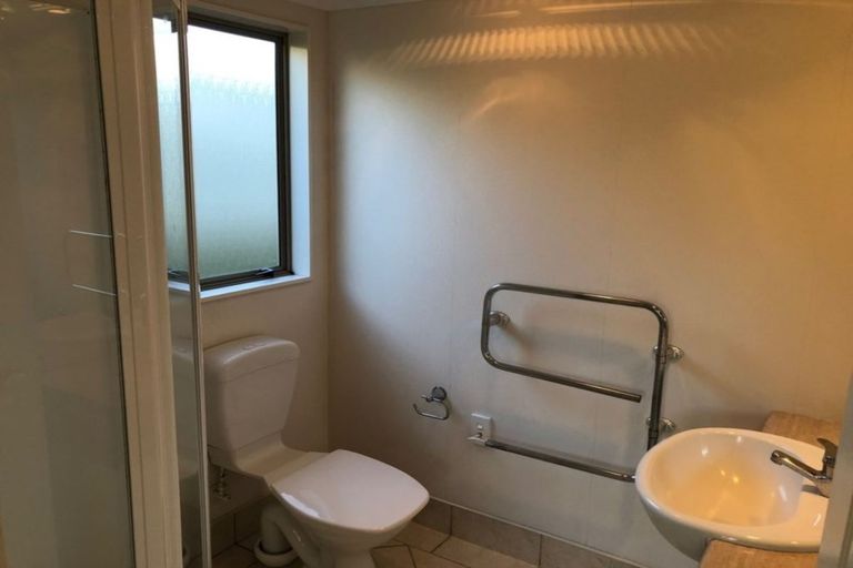 Photo of property in 39 Delmont Close, East Tamaki Heights, Auckland, 2016