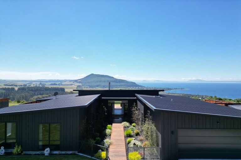 Photo of property in 21 Rangikatea Road, Omori, Turangi, 3381