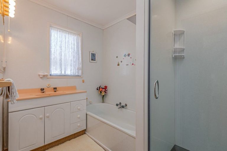 Photo of property in 19 Lockhart Avenue, Milson, Palmerston North, 4414