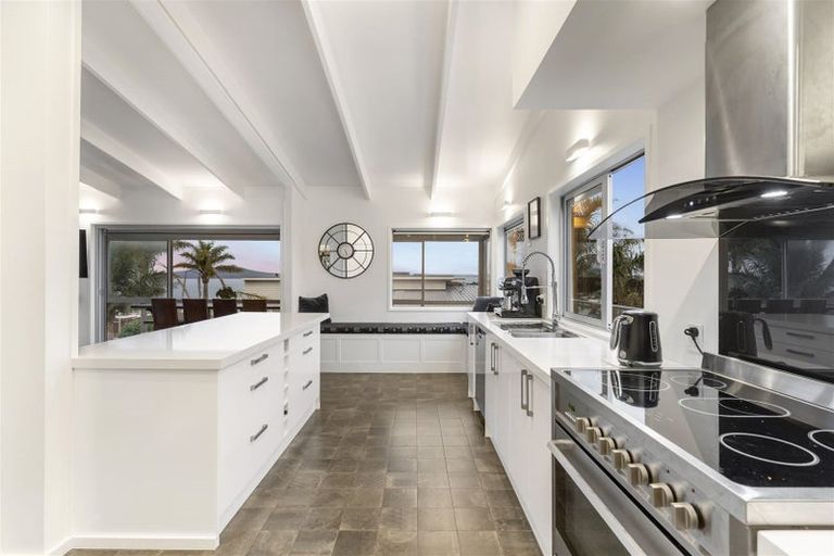 Photo of property in 1/41 Seaview Road, Castor Bay, Auckland, 0620