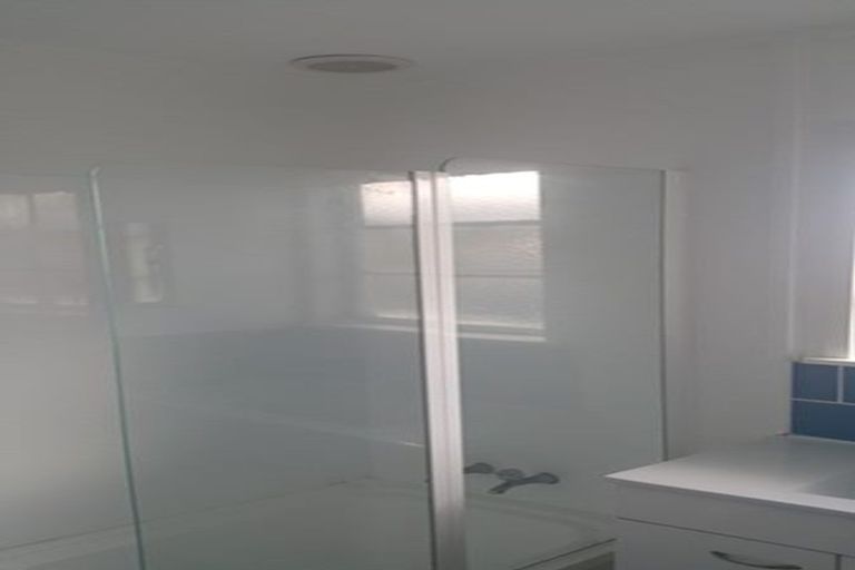 Photo of property in 13 Desford Place, Mangere, Auckland, 2022