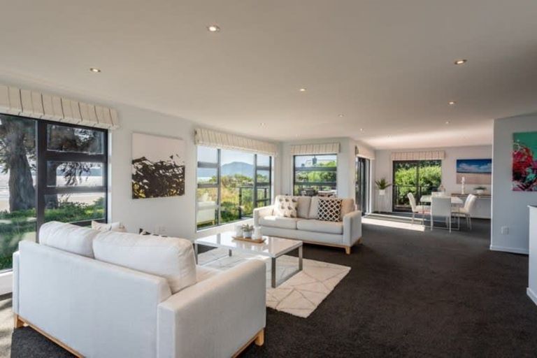 Photo of property in 23 Groves Road, Raumati Beach, Paraparaumu, 5032