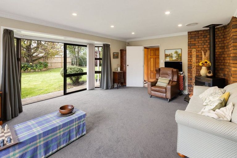 Photo of property in 251 Shakespeare Street, Leamington, Cambridge, 3432