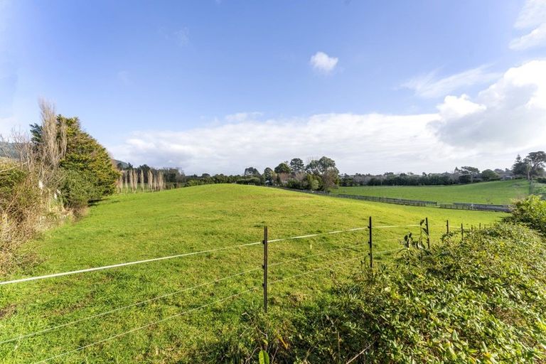 Photo of property in 156 Gear Road, Te Horo, Otaki, 5582
