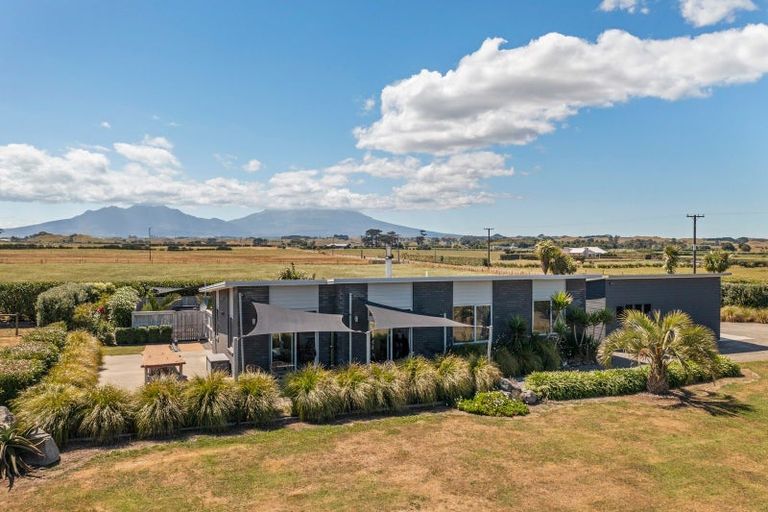 Photo of property in 138 Stent Road, Warea, New Plymouth, 4381
