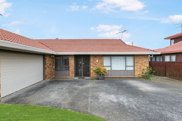 Photo of property in 295 Bucklands Beach Road, Bucklands Beach, Auckland, 2012