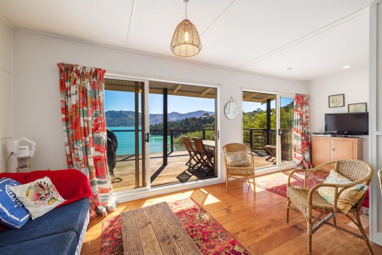 Photo of property in 279 Marine Drive, Charteris Bay, Lyttelton, 8971