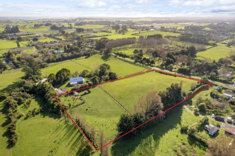 Photo of property in 156 Gear Road, Te Horo, Otaki, 5582