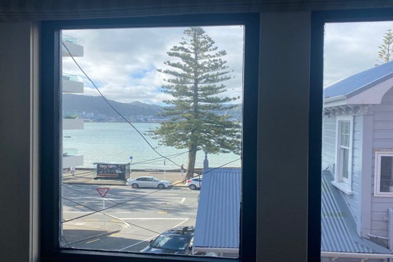 Photo of property in 2/1 Hay Street, Oriental Bay, Wellington, 6011