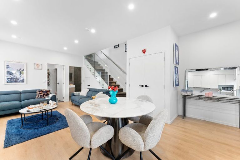 Photo of property in 23d Princeton Parade, Albany, Auckland, 0632