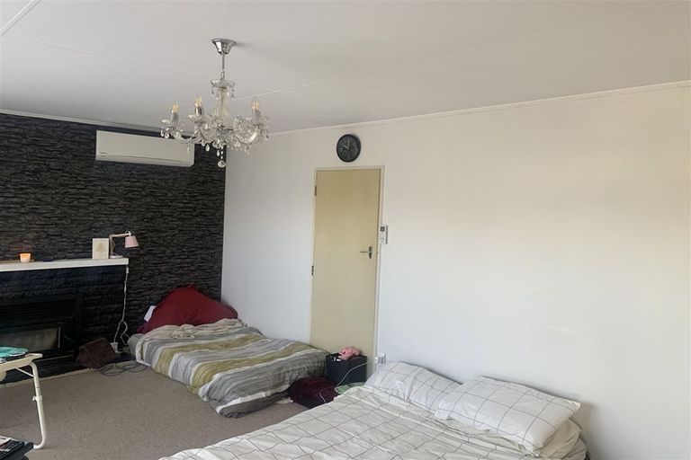 Photo of property in 12 Fisher Place, Carterton, 5713