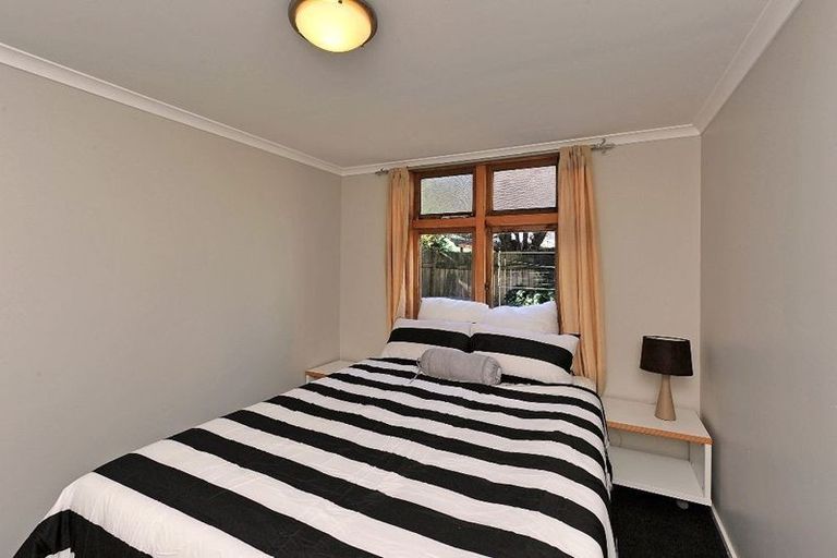Photo of property in 39 Edinburgh Terrace, Berhampore, Wellington, 6023