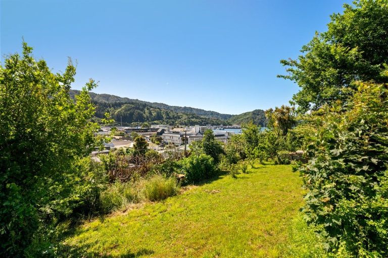 Photo of property in 4 Russell Street, Picton, 7220